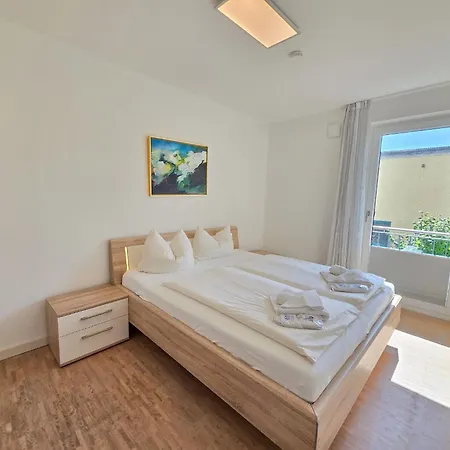 Strandvillen - Mit 1 Schlafzimmer Und Balkon Dr-422 *